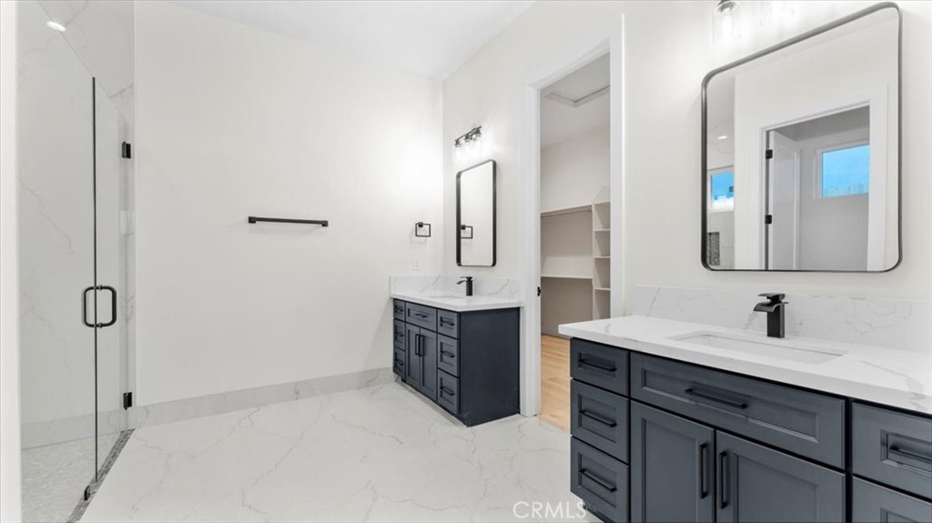https://media.crmls.org/medias/9b4f72c4-cb9a-4211-bc1a-236259d90d84.jpg?preset=X-Large