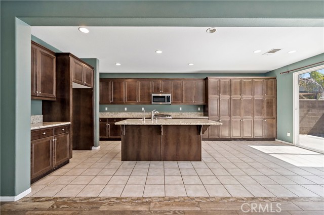 Detail Gallery Image 16 of 70 For 35917 Coyote Hill Ct, Murrieta,  CA 92563 - 4 Beds | 2 Baths