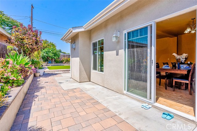 335 E Francis Avenue, La Habra CA: https://media.crmls.org/medias/9b4fe428-f07f-4a07-bbf8-2727b68a90e0.jpg
