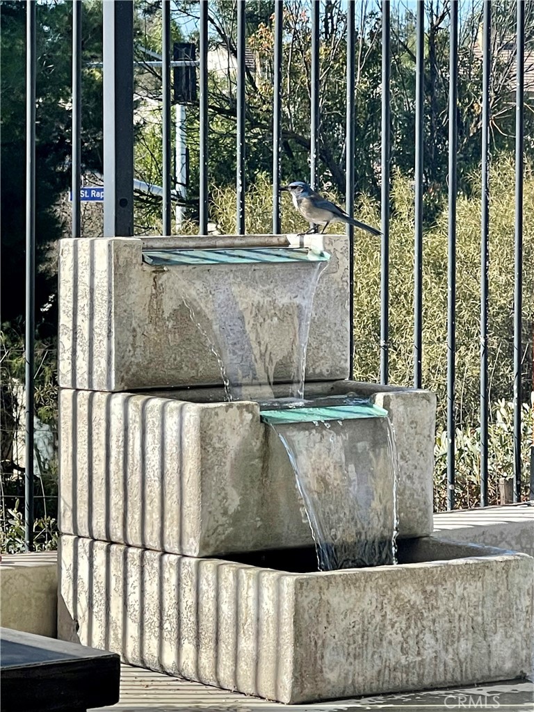 https://media.crmls.org/medias/9b50b0d9-4d98-45d9-b8a6-6d45c184eaab.jpg?preset=X-Large