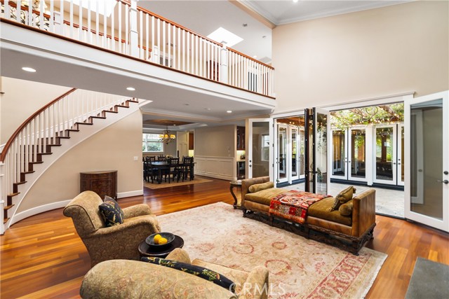 Detail Gallery Image 8 of 71 For 1314 19th St, Manhattan Beach,  CA 90266 - 5 Beds | 4/2 Baths