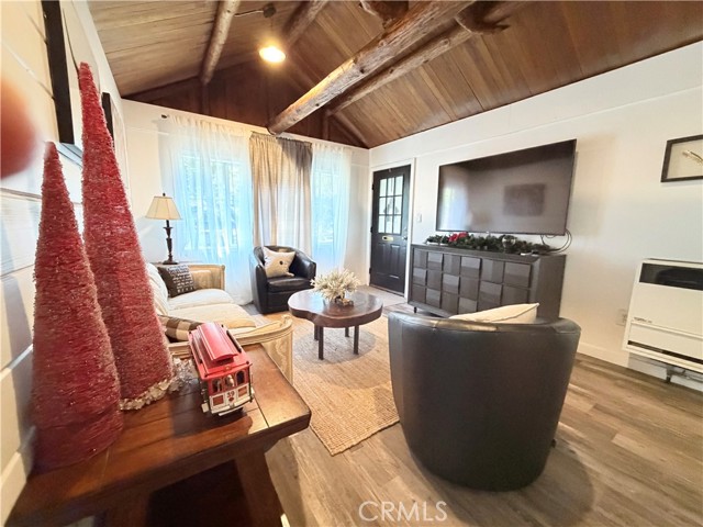 Image 22 of 52 For 926 Kuffel Canyon