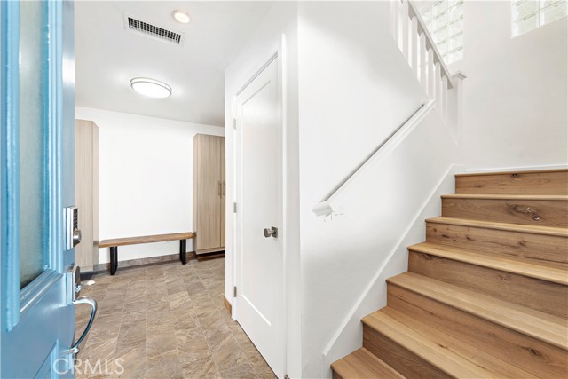 Detail Gallery Image 23 of 38 For 106 Blue Lagoon, Laguna Beach,  CA 92651 - 4 Beds | 3 Baths