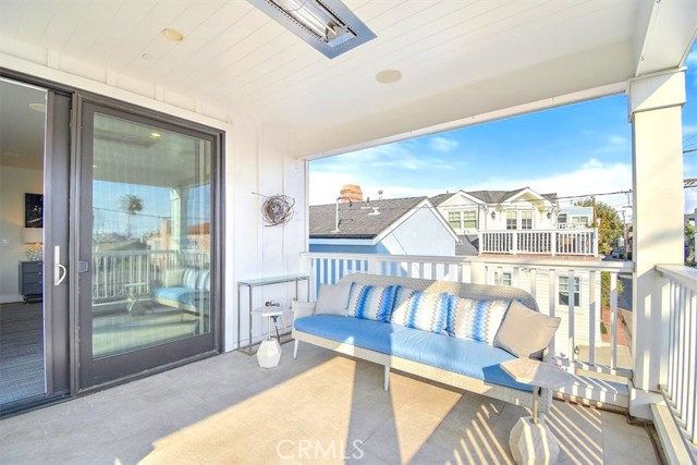 420 31st Street, Manhattan Beach, California 90266, 5 Bedrooms Bedrooms, ,1 BathroomBathrooms,Residential,Sold,31st,PV22019305