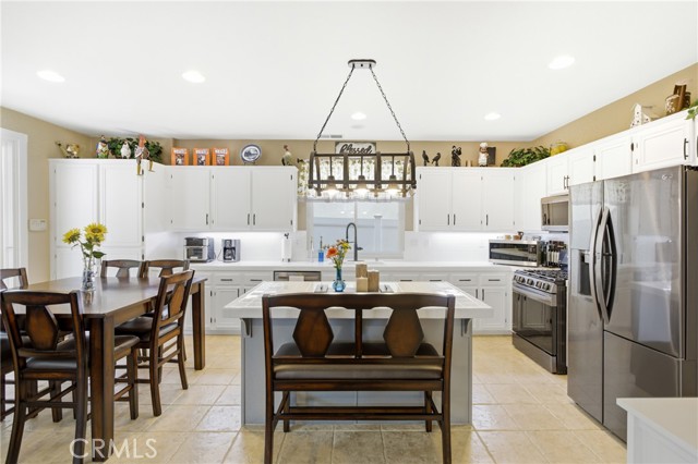 Detail Gallery Image 13 of 40 For 32661 Clearvail Dr, Temecula,  CA 92592 - 4 Beds | 2/1 Baths