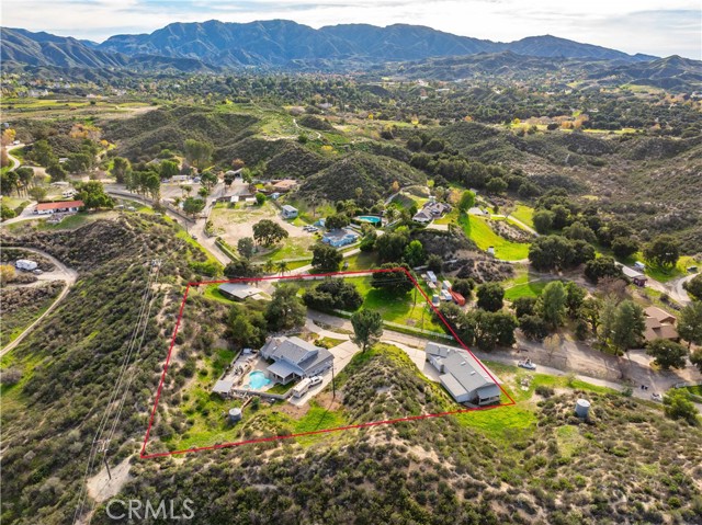 28132 Oak Spring Canyon, Canyon Country CA: https://media.crmls.org/medias/9b547d4a-d9a8-42af-b5a3-eae5abf9ada5.jpg