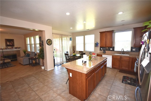 1886 Mount Verdugo Lane, Perris CA: https://media.crmls.org/medias/9b566880-feb5-42d8-83f4-22038a2f7aca.jpg