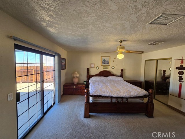 7050 Ivanpah Avenue, 29 Palms CA: https://media.crmls.org/medias/9b5675d6-e66f-43a2-ab61-2544700f20fa.jpg