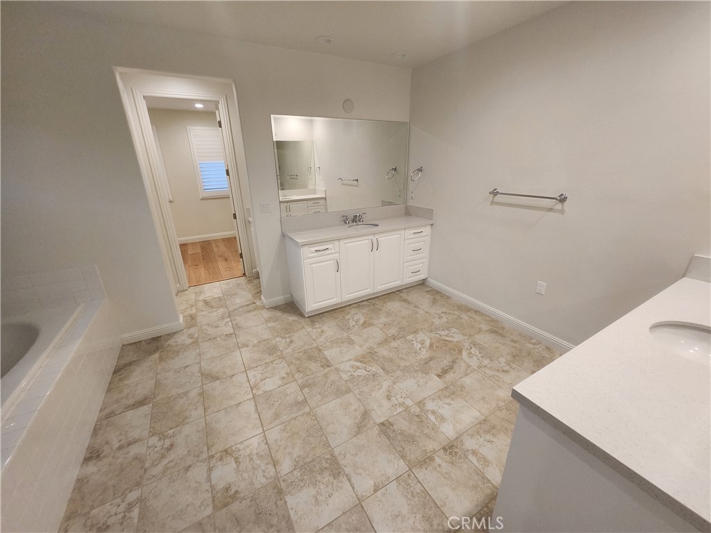 MLS #SR25241758 image #11