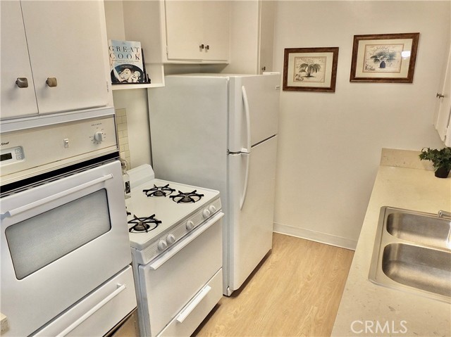 Detail Gallery Image 3 of 23 For 1101 E Ocean #25,  Long Beach,  CA 90802 - 1 Beds | 1 Baths