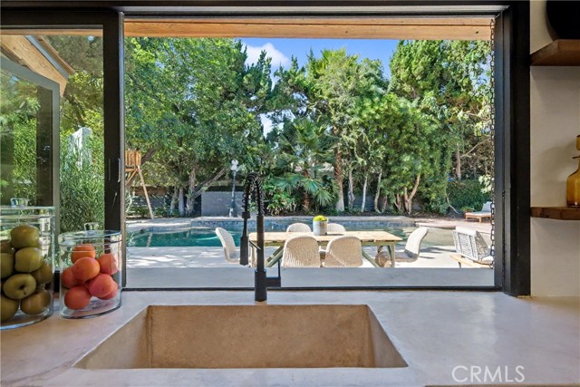 Detail Gallery Image 16 of 46 For 9701 Bothwell Road, Northridge,  CA 91324 - 4 Beds | 3/1 Baths