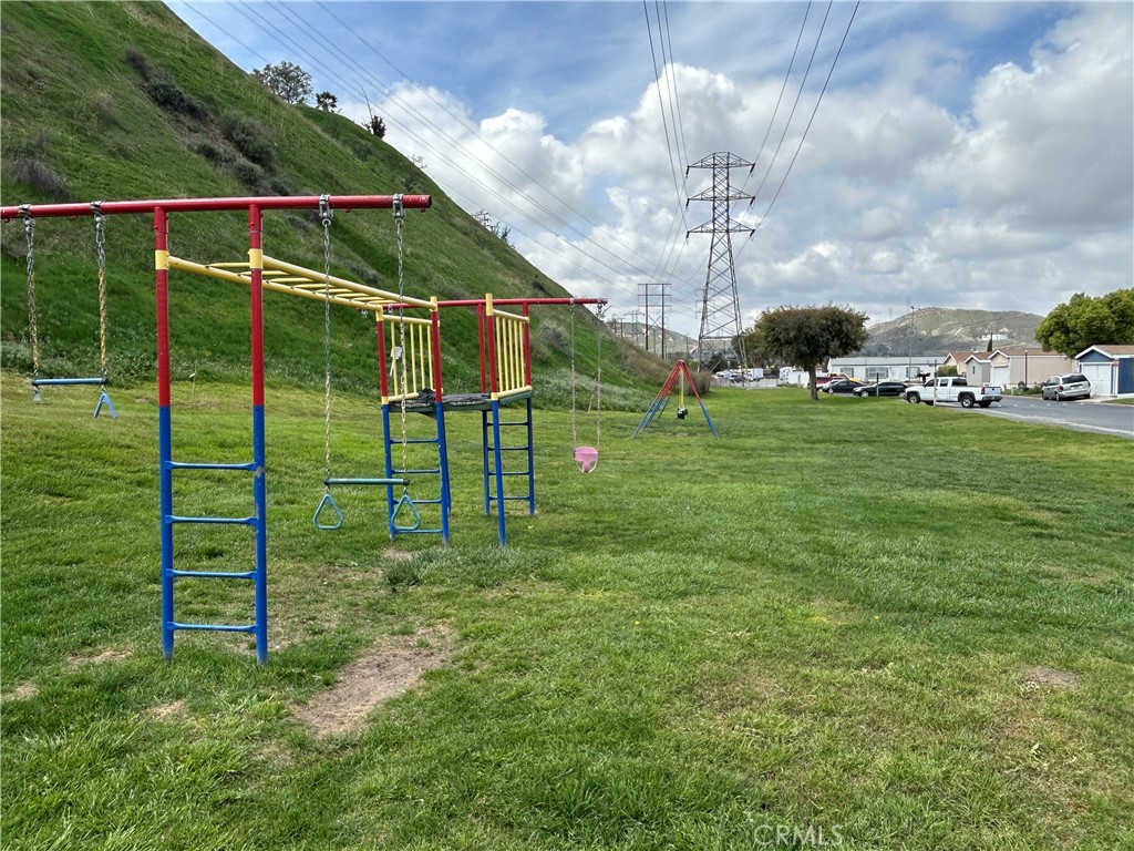 https://media.crmls.org/medias/9b594ca1-1761-40ed-b463-b838e38df245.jpg?preset=X-Large