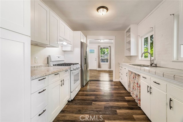 Detail Gallery Image 9 of 60 For 1617 Hemlock St, Chico,  CA 95928 - 4 Beds | 3 Baths