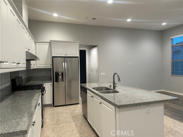 Detail Gallery Image 3 of 15 For 88 Parkwood, Irvine,  CA 92620 - 3 Beds | 2 Baths