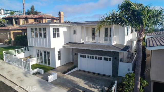 652 25th Street, Hermosa Beach, California 90254, 5 Bedrooms Bedrooms, ,5 BathroomsBathrooms,Residential,Sold,25th,SB18246776