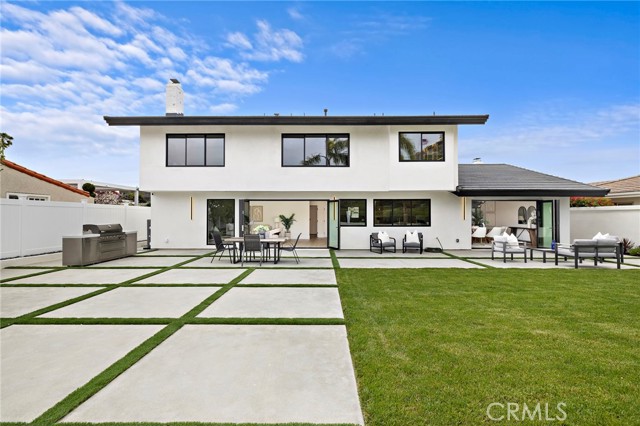 Detail Gallery Image 21 of 44 For 6 Monterey Cir, Corona Del Mar,  CA 92625 - 6 Beds | 4 Baths