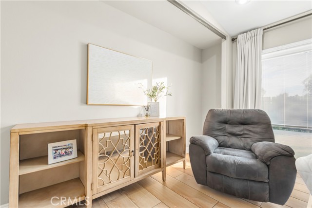 Detail Gallery Image 4 of 33 For 7590 Kemspter, Fontana,  CA 92336 - 4 Beds | 2 Baths