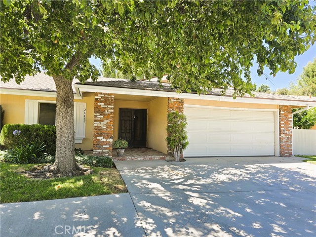 Detail Gallery Image 1 of 9 For 26487 Fairway Cir, Newhall,  CA 91321 - 2 Beds | 2 Baths