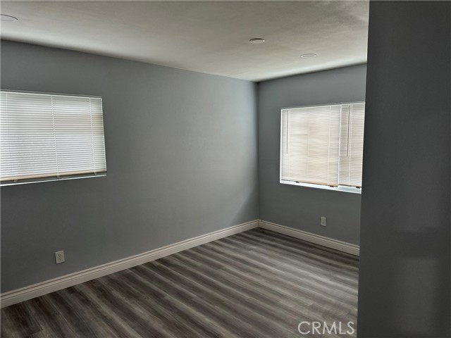 Detail Gallery Image 5 of 11 For 2161 Myrtle Ave, Long Beach,  CA 90806 - 4 Beds | 2 Baths