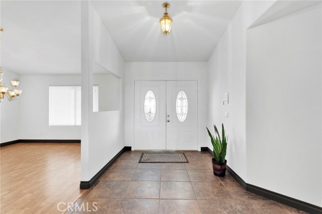 Detail Gallery Image 8 of 75 For 13724 Yuma Rd, Apple Valley,  CA 92307 - 5 Beds | 2/1 Baths