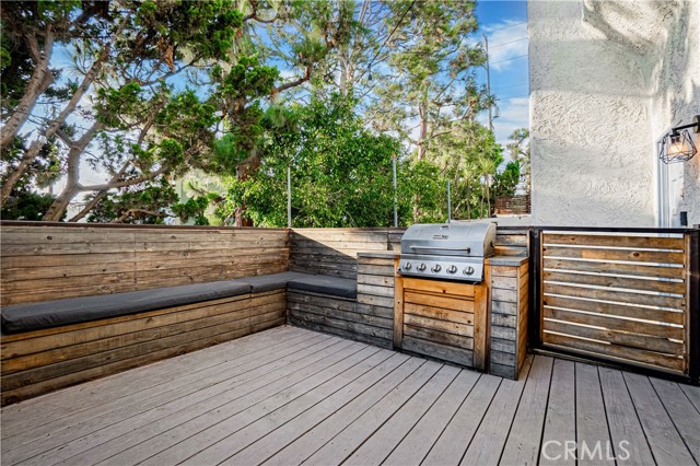 Detail Gallery Image 24 of 38 For 1906 Grant Ave #E,  Redondo Beach,  CA 90278 - 2 Beds | 2/1 Baths