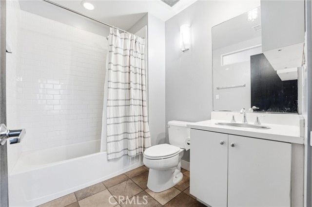 Detail Gallery Image 19 of 29 For 911 E Santa Ana, Santa Ana,  CA 92701 - 1 Beds | 2/1 Baths