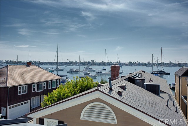 109 Onyx Avenue, Newport Beach CA: https://media.crmls.org/medias/9b5dd27d-0284-481e-9ba7-b4a8d7696c49.jpg