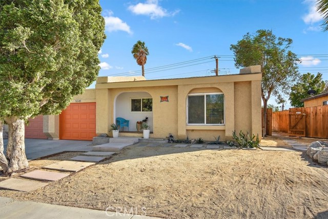 Detail Gallery Image 2 of 26 For 1441 E Twin Star Rd, Palm Springs,  CA 92262 - 3 Beds | 2 Baths