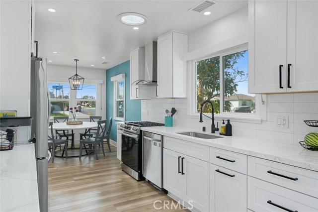 5357 122nd St, Hawthorne CA: https://media.crmls.org/medias/9b5f78fa-766c-4891-87d4-ac57359b5fa7.jpg
