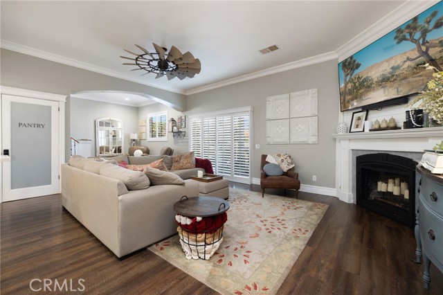31502 Emperor Drive, Canyon Lake CA: https://media.crmls.org/medias/9b5f8923-a5bf-4d5e-b681-eea39062a808.jpg