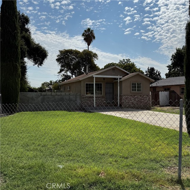 411 Fancher Street, Planada CA: https://media.crmls.org/medias/9b5fa6c5-b405-4465-b86b-43396e48d648.jpg