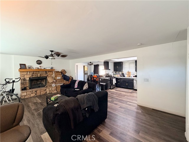 Detail Gallery Image 3 of 18 For 16773 Manning, Victorville,  CA 92394 - 3 Beds | 2 Baths