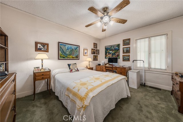 11460 Terracina Blvd, Redlands CA: https://media.crmls.org/medias/9b5fbf51-12a9-40d9-acf8-3865bc2fbf2e.jpg