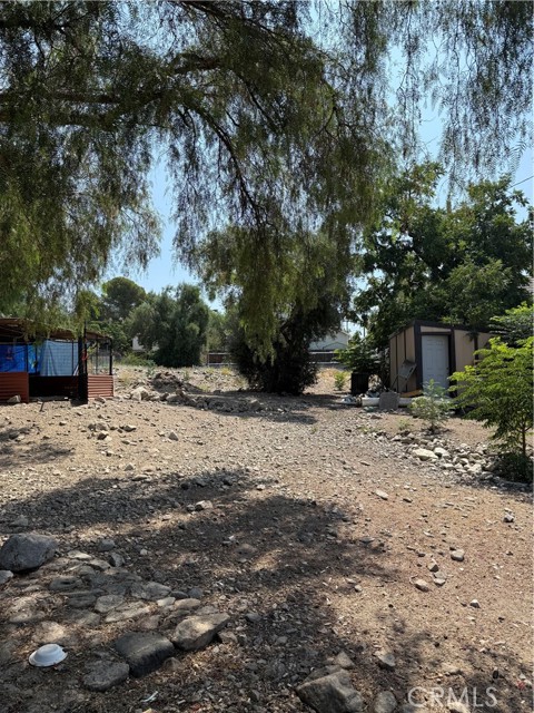 10418 Samoa Avenue, Tujunga CA: https://media.crmls.org/medias/9b5fc7f5-0638-4889-b13e-6b8be5707145.jpg