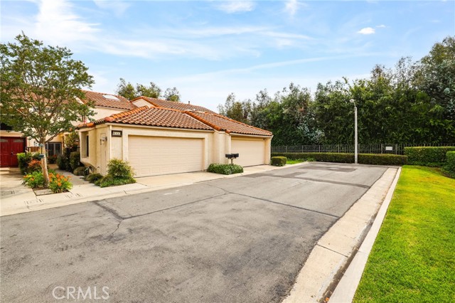 Detail Gallery Image 3 of 64 For 666 Brookline Pl, Fullerton,  CA 92835 - 3 Beds | 3 Baths