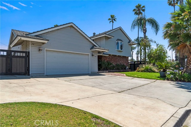 Detail Gallery Image 2 of 37 For 1971 Oakland Hills Dr, Corona,  CA 92882 - 4 Beds | 2 Baths