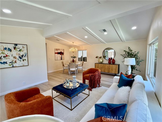 Detail Gallery Image 5 of 16 For 235 Lakepark Dr, Placentia,  CA 92870 - 2 Beds | 2 Baths