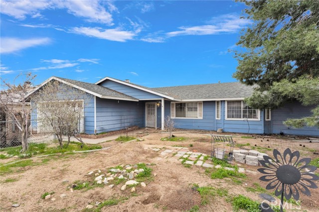 Detail Gallery Image 4 of 16 For 17405 Adobe, Hesperia,  CA 92345 - 3 Beds | 2 Baths