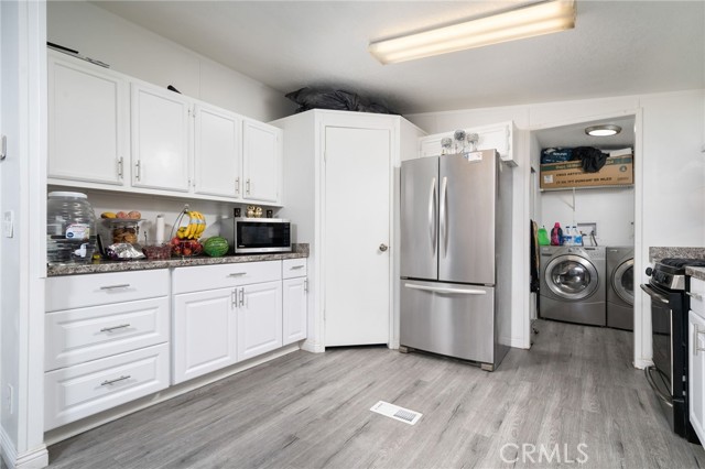 Detail Gallery Image 7 of 21 For 2727 Pacific St #43,  Highland,  CA 92346 - 3 Beds | 2 Baths