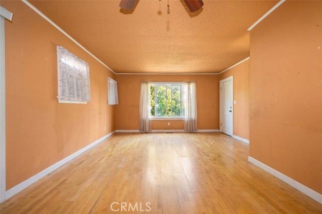 582 E 67th, Inglewood CA: https://media.crmls.org/medias/9b6303e3-8315-4082-a763-5e3607045613.jpg