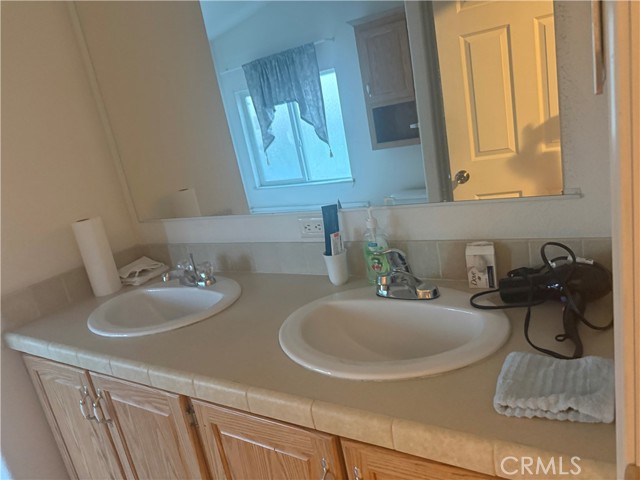 Detail Gallery Image 13 of 15 For 302 Teton Way, Santa Ana,  CA 92703 - 3 Beds | 2 Baths