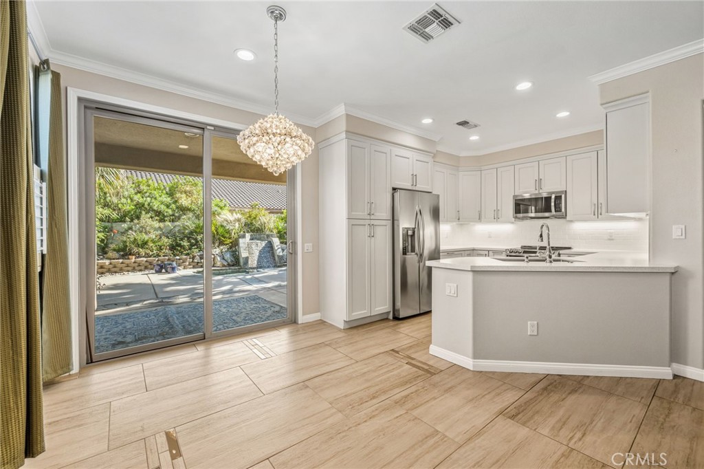 MLS #OC25258134 image #11