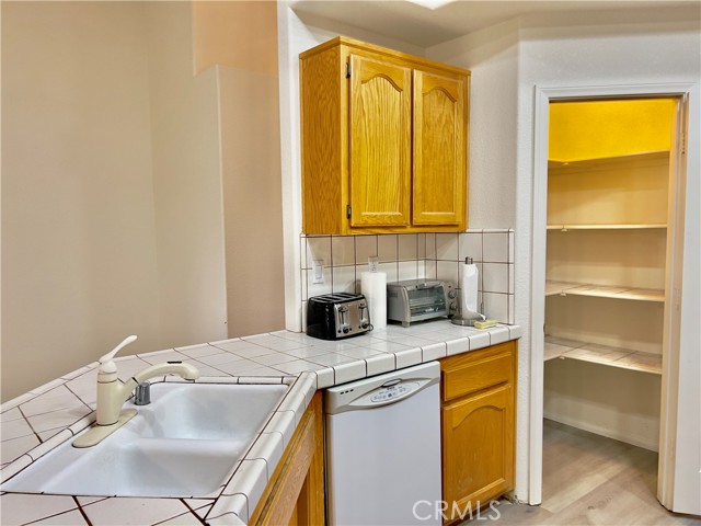Detail Gallery Image 24 of 30 For 17980 Lakeview Dr, Victorville,  CA 92395 - 3 Beds | 2 Baths