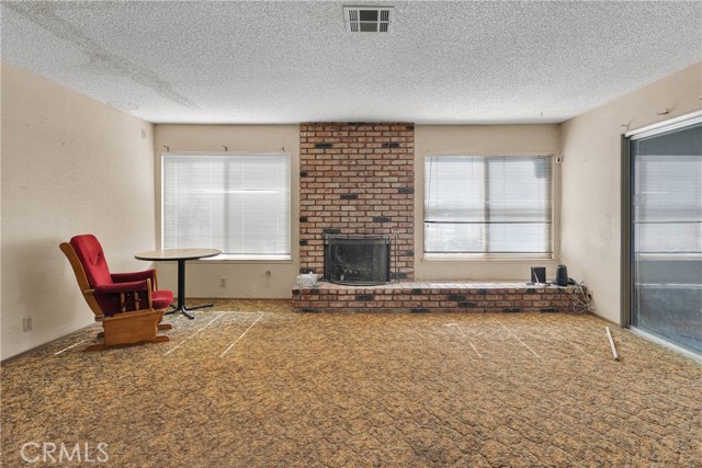 Detail Gallery Image 12 of 34 For 14122 Pawnee Rd, Apple Valley,  CA 92307 - 3 Beds | 2 Baths