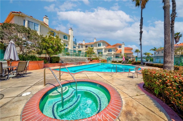 4489 Spencer Street, Torrance CA: https://media.crmls.org/medias/9b6688a8-ec31-44bb-8397-c0fd9e9b7aa6.jpg