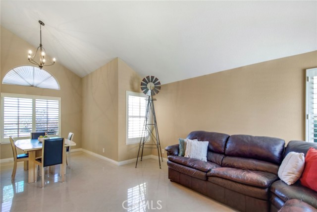 Detail Gallery Image 4 of 28 For 21141 Pennington Ln, Trabuco Canyon,  CA 92679 - 4 Beds | 2/1 Baths