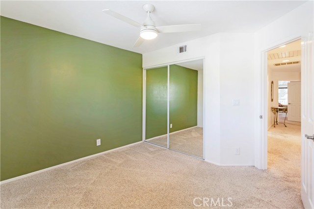 Detail Gallery Image 29 of 38 For 29347 Canyon Rim Pl, Canyon Country,  CA 91387 - 6 Beds | 3 Baths