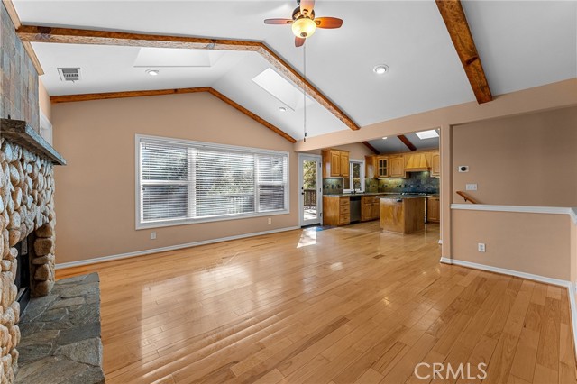 Detail Gallery Image 10 of 32 For 23988 Scenic, Crestline,  CA 92325 - 3 Beds | 2 Baths