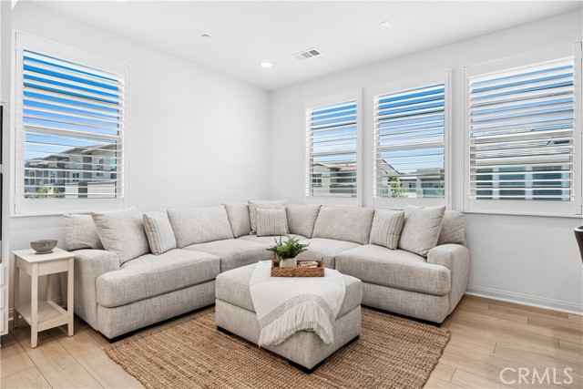 750 Cornelia Way, Rancho Mission Viejo CA: https://media.crmls.org/medias/9b687291-aaf4-4d30-b111-d66210cdfa96.jpg