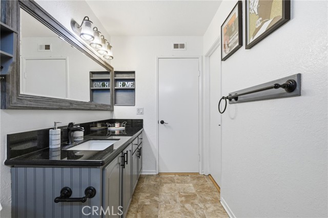Detail Gallery Image 16 of 46 For 2637 W Cameron Ct #118,  Anaheim,  CA 92801 - 2 Beds | 2 Baths